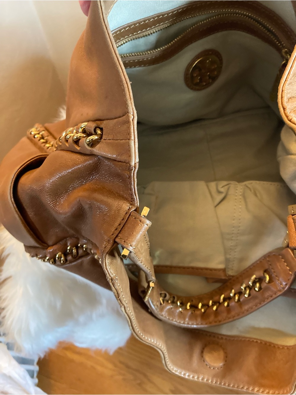 Vintage Tory Burch Tan Hobo with Chain Detail - Picture 7 of 8